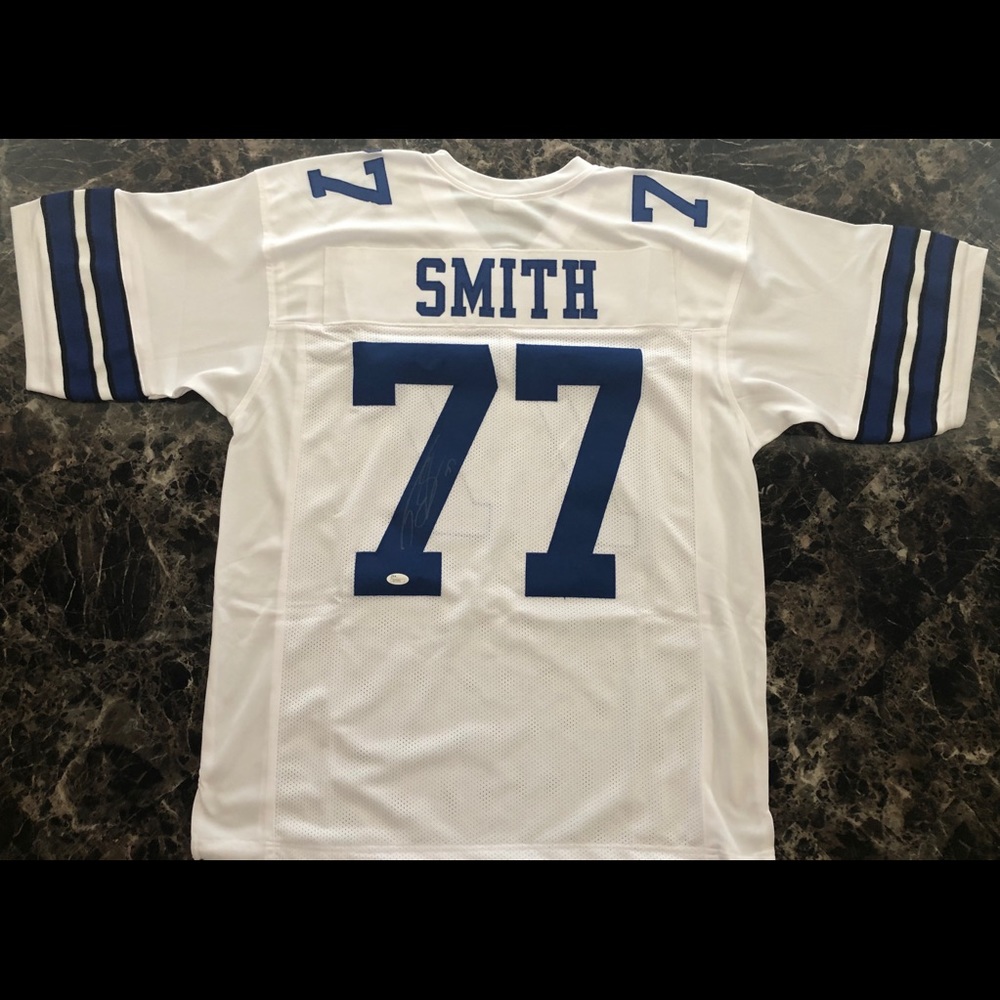 Autographed Tyron Smith Dallas Cowboys Jersey